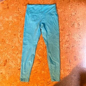 Lululemon wunder train high rise right “28 size 10